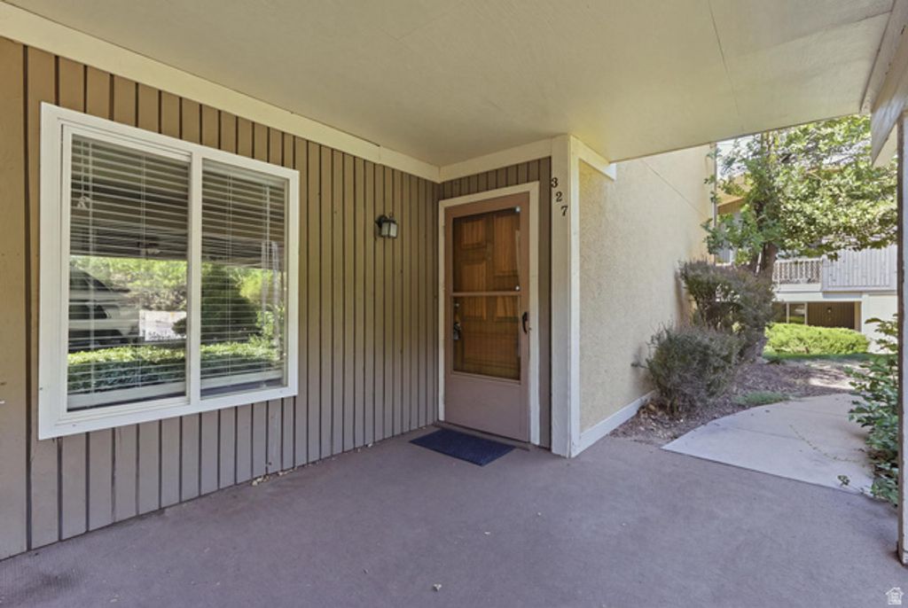 327 PEACH LN, Bountiful, UT 84010 — photo 2