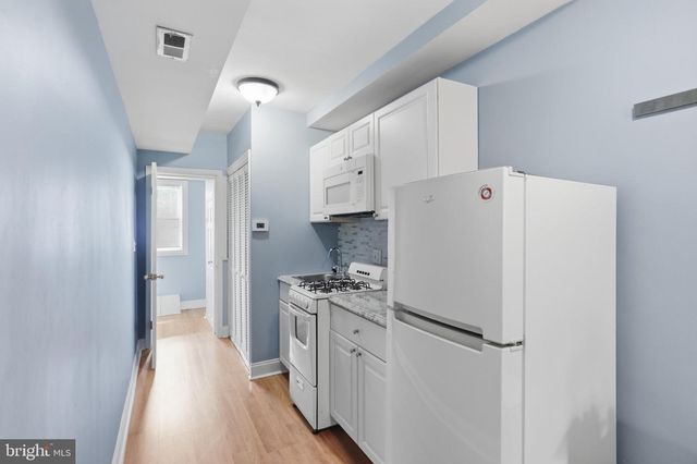 1715 CAPITOL AVE NE, Washington, DC 20002