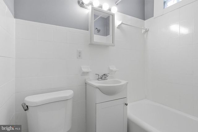 1715 CAPITOL AVE NE, Washington, DC 20002