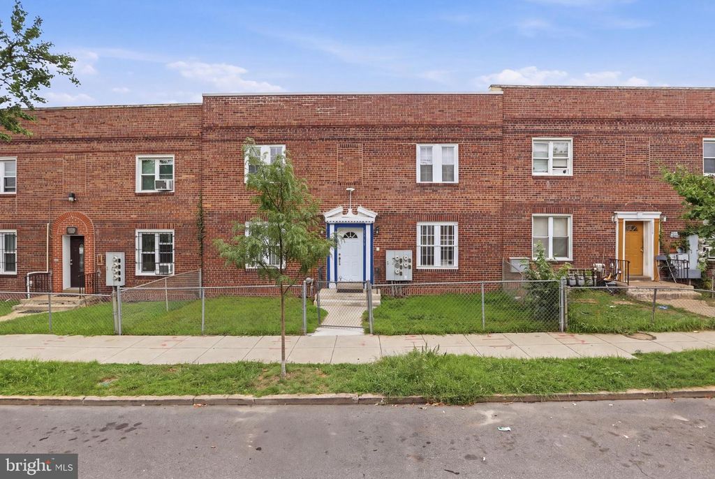 1715 CAPITOL AVE NE, Washington, DC 20002