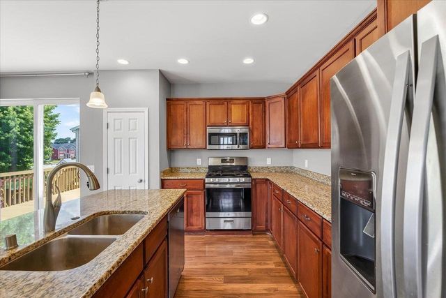 619 Redan Drive, Verona, WI 53593