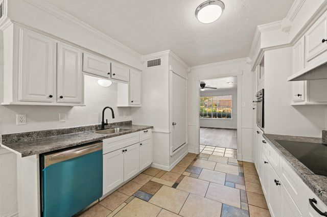 215 Johnson Drive, Duncanville, TX 75116