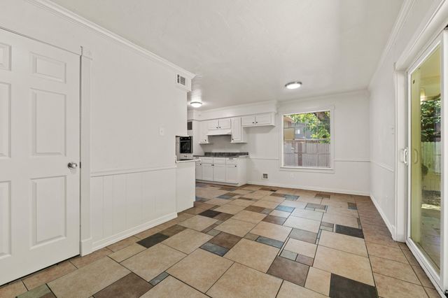 215 Johnson Drive, Duncanville, TX 75116