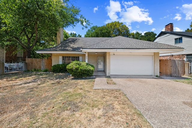 215 Johnson Drive, Duncanville, TX 75116