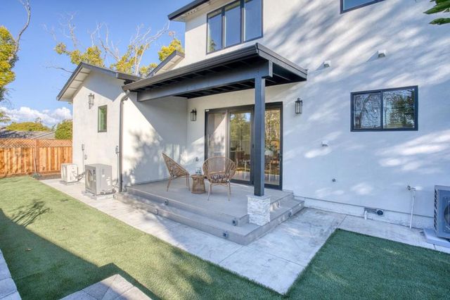 1006 Judson Drive, Mountain View, CA 94040