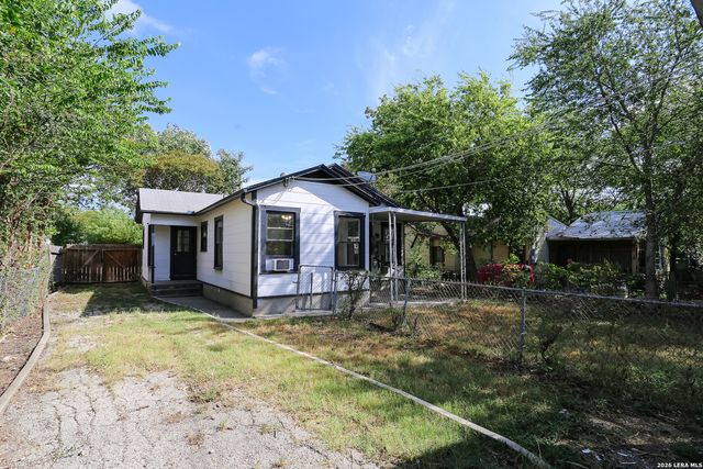 1418 W Lullwood Ave, San Antonio, TX 78201