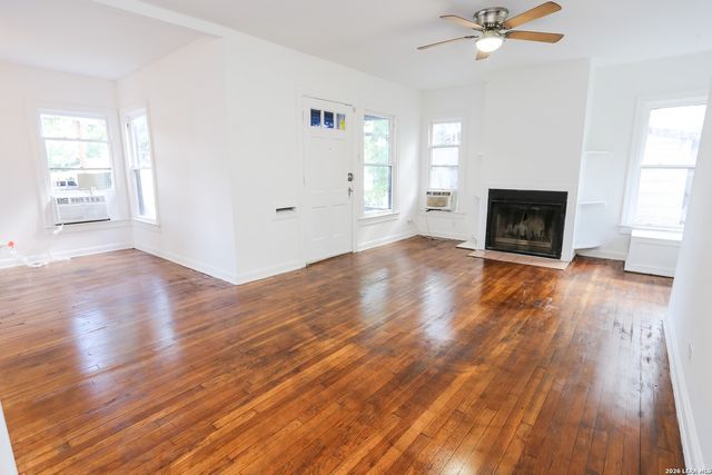 1418 W Lullwood Ave, San Antonio, TX 78201