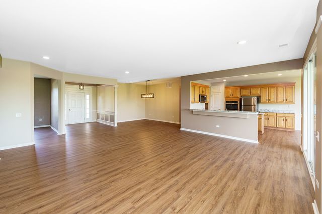 12910 Crestview Drive, Huntley, IL 60142