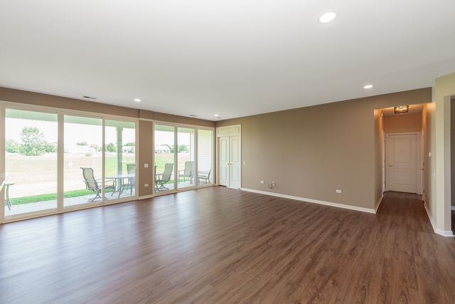12910 Crestview Drive, Huntley, IL 60142