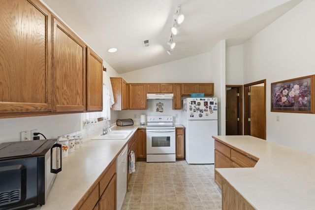7119 N HOGAN St, Spokane, WA 99217