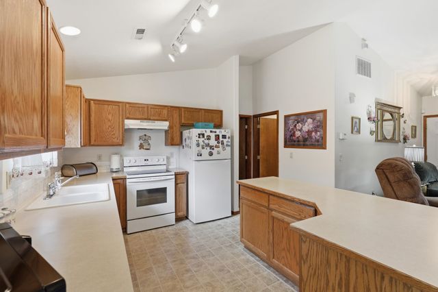 7119 N HOGAN St, Spokane, WA 99217