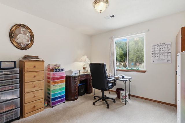 7119 N HOGAN St, Spokane, WA 99217
