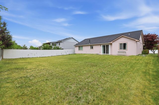 7119 N HOGAN St, Spokane, WA 99217