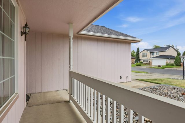 7119 N HOGAN St, Spokane, WA 99217