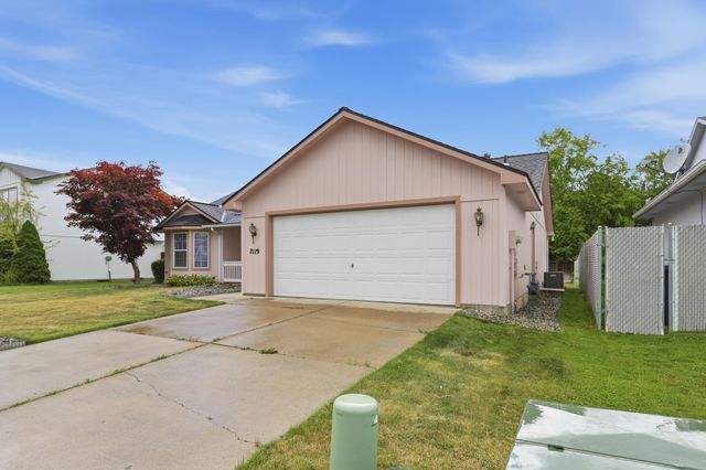 7119 N HOGAN St, Spokane, WA 99217