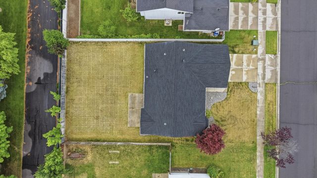 7119 N HOGAN St, Spokane, WA 99217