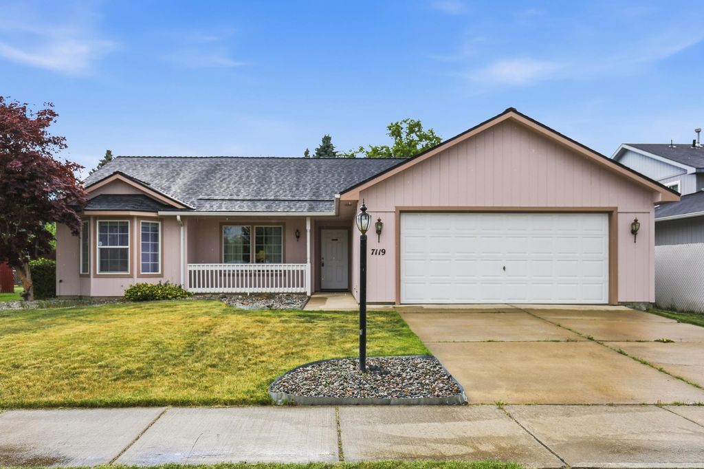 7119 N HOGAN St, Spokane, WA 99217