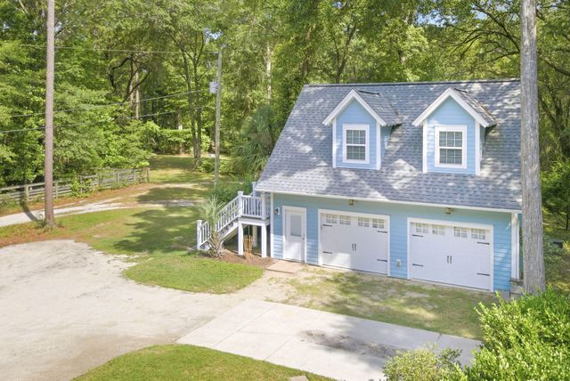 8270 Beach Farm Lane, Edisto Island, SC 29438