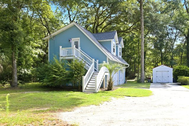 8270 Beach Farm Lane, Edisto Island, SC 29438