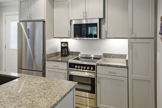 8270 Beach Farm Lane, Edisto Island, SC 29438