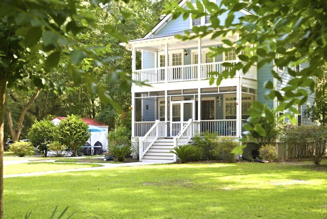 8270 Beach Farm Lane, Edisto Island, SC 29438