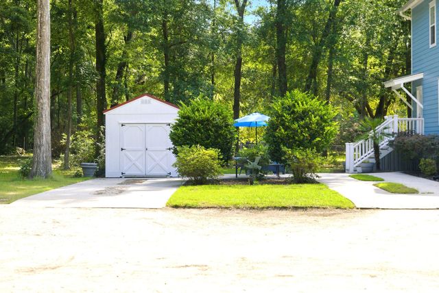 8270 Beach Farm Lane, Edisto Island, SC 29438