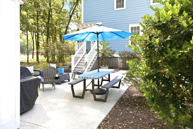 8270 Beach Farm Lane, Edisto Island, SC 29438