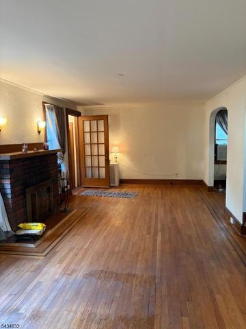 12 Ferncliff Rd, Bloomfield Twp., NJ 07003