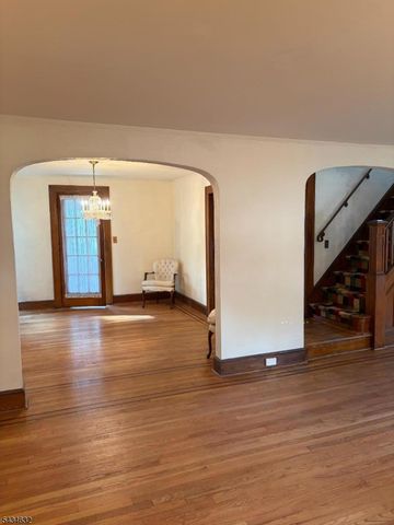 12 Ferncliff Rd, Bloomfield Twp., NJ 07003