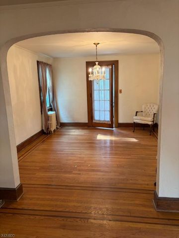 12 Ferncliff Rd, Bloomfield Twp., NJ 07003