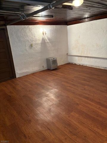 12 Ferncliff Rd, Bloomfield Twp., NJ 07003