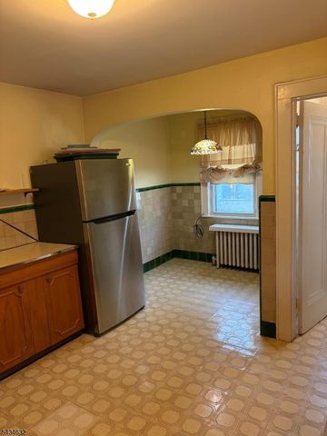12 Ferncliff Rd, Bloomfield Twp., NJ 07003