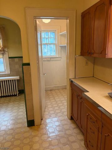 12 Ferncliff Rd, Bloomfield Twp., NJ 07003