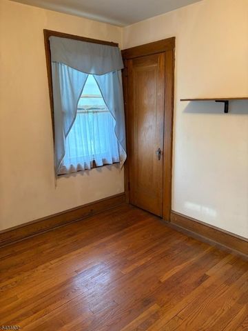 12 Ferncliff Rd, Bloomfield Twp., NJ 07003