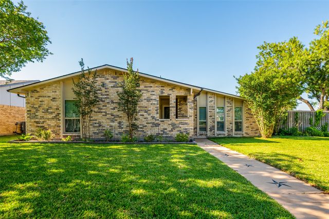 2200 Marble Falls Drive, Carrollton, TX 75007