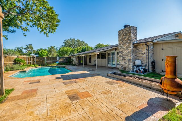2200 Marble Falls Drive, Carrollton, TX 75007
