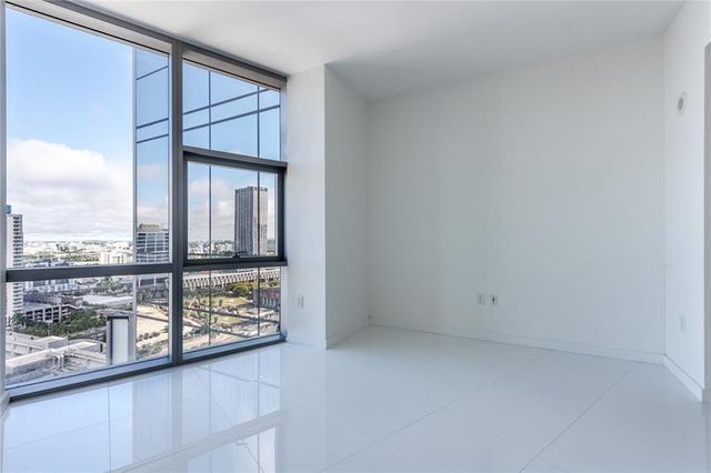 851 NE 1st Ave 1912, Miami, FL 33132