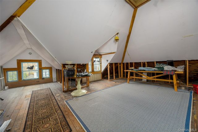 11 Oakland Court, Warwick, NY 10990