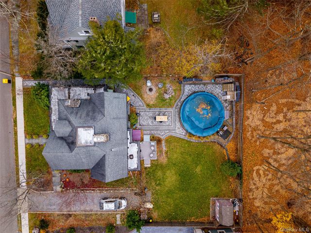 11 Oakland Court, Warwick, NY 10990