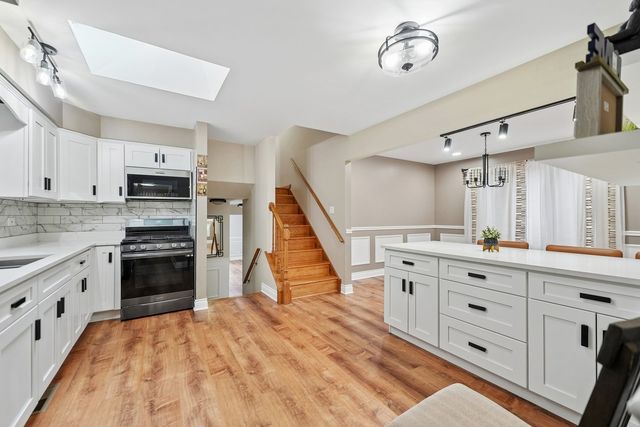 5601 S Sayre Avenue, Chicago, IL 60638