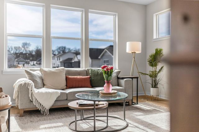 13430 Cadogan Way, Rosemount, MN 55068