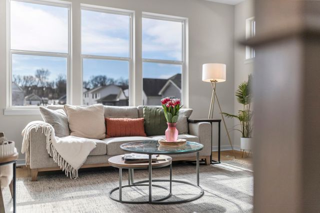 13430 Cadogan Way, Rosemount, MN 55068