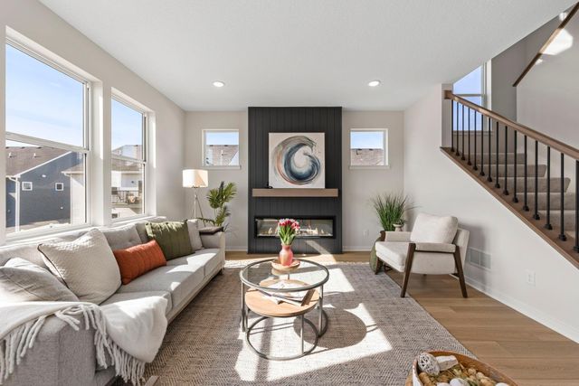 13430 Cadogan Way, Rosemount, MN 55068