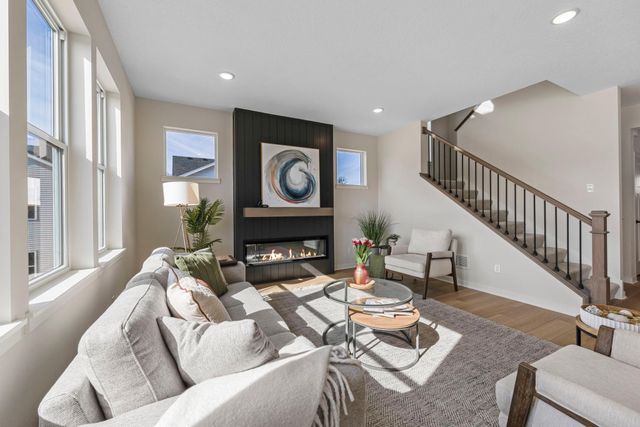 13430 Cadogan Way, Rosemount, MN 55068