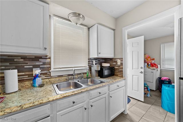 2536 Greenvale Road, Cleveland, OH 44121