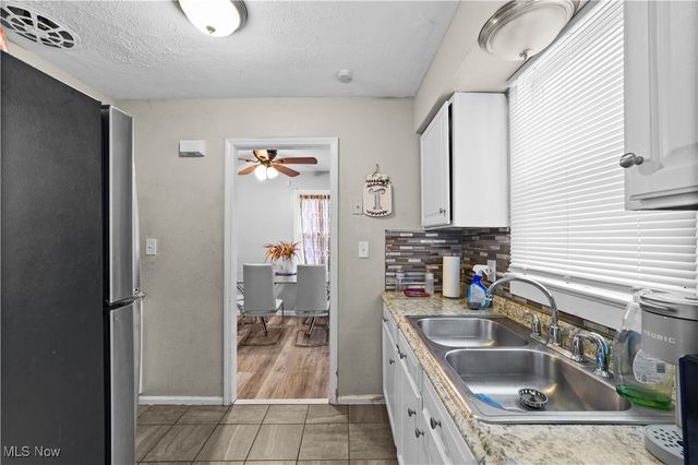 2536 Greenvale Road, Cleveland, OH 44121