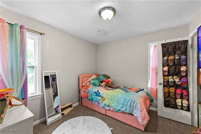 2536 Greenvale Road, Cleveland, OH 44121