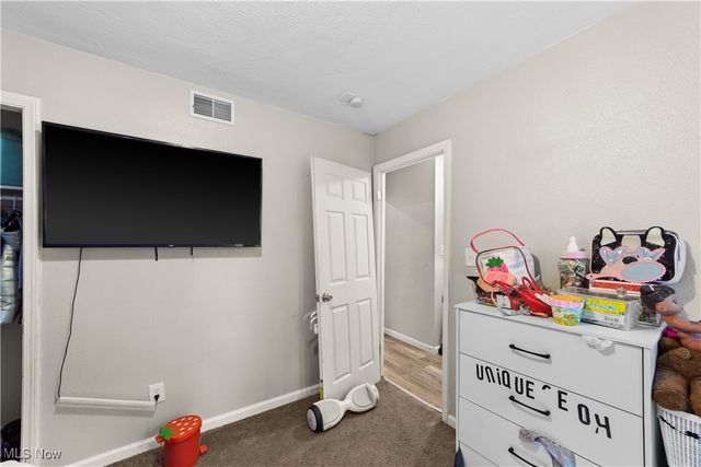 2536 Greenvale Road, Cleveland, OH 44121