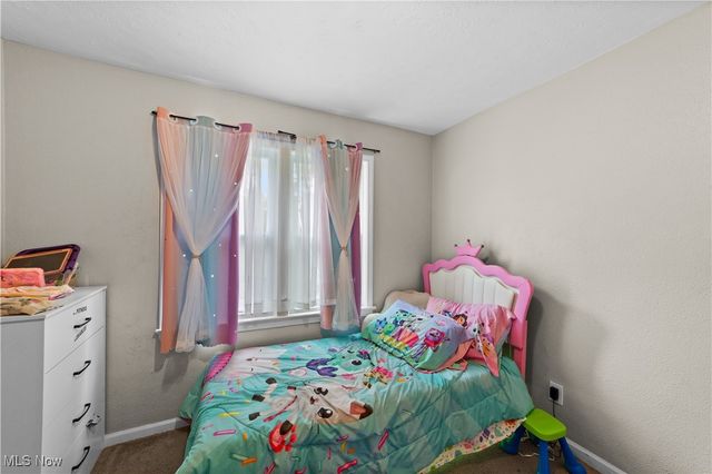 2536 Greenvale Road, Cleveland, OH 44121