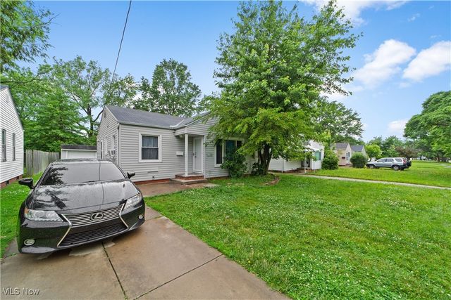 2536 Greenvale Road, Cleveland, OH 44121